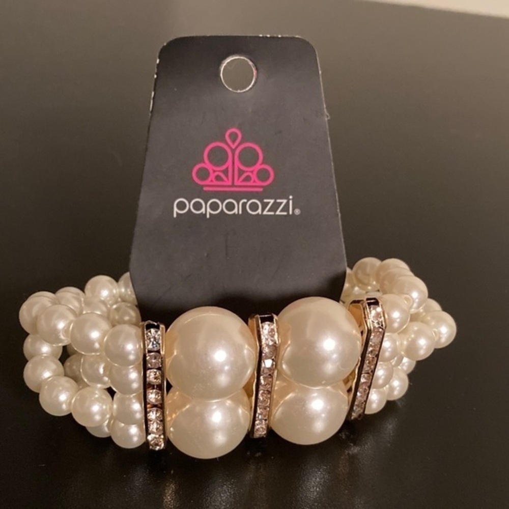 Paparazzi Pearl and Rhinestone Bracelet